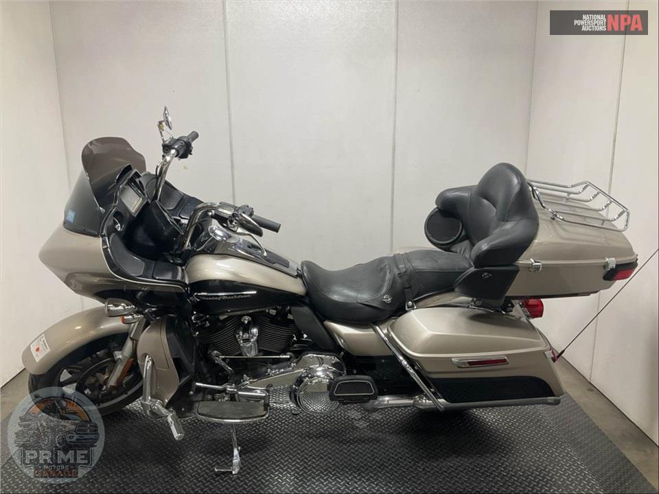 2018 Harley-Davidson FLTRU ROAD GLIDE ULTRA — фото 3