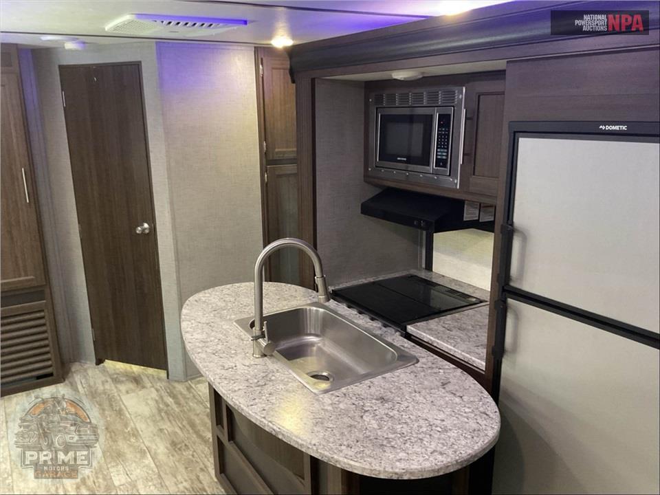 2020 Crossroads Rv M-331 BH - ZINGER SERIES — фото 8