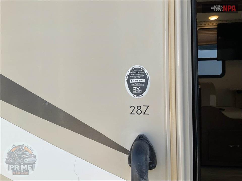 2019 Thor Motor Coach M-28Z E450-V10 - FOUR WINDS SERIES — фото 6