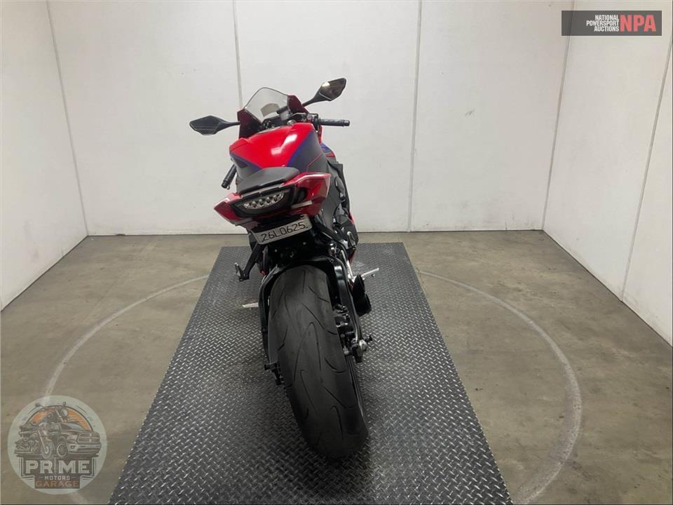 2023 Honda CBR1000RR — фото 4