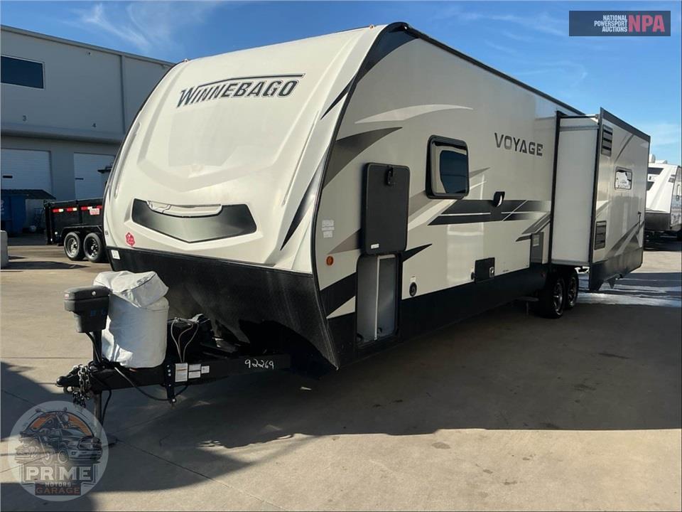 2020 Voyage By Winnebago M-3235RL - FIFTH WHEEL SERIES — фото 2