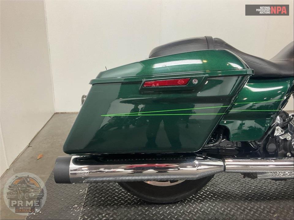 2015 Harley-Davidson FLHXS STREET GLIDE SPECIAL — фото 22
