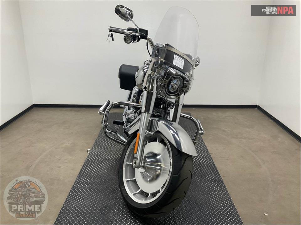 2025 Harley-Davidson FLSTFI SOFTAIL FAT BOY GRAY GHOST — фото 2