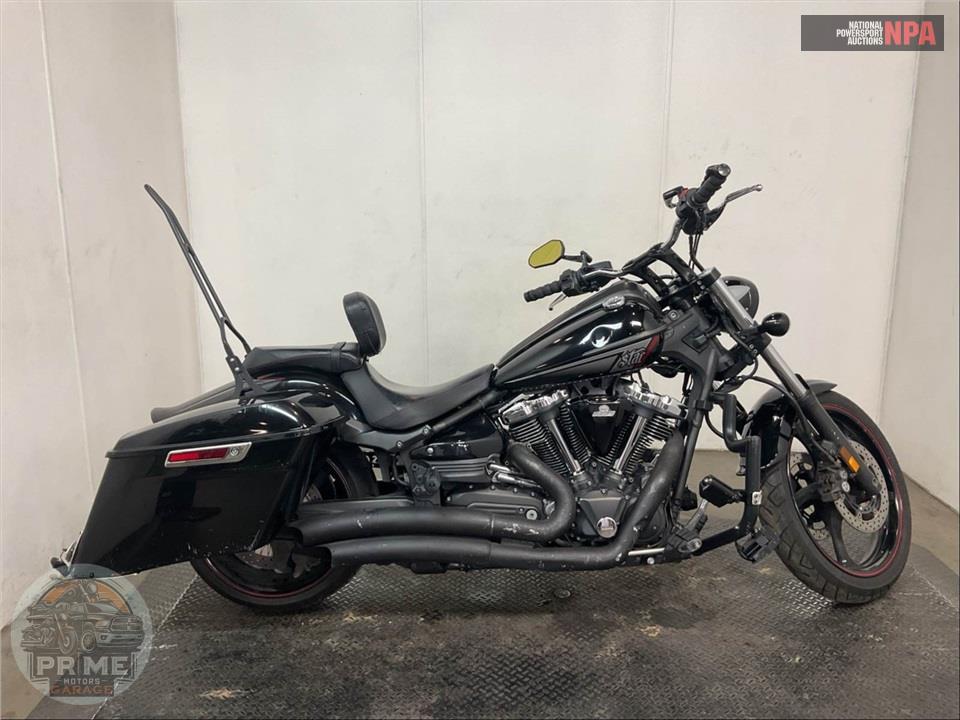 2013 Yamaha XV19CDB/C RAIDER — фото 1