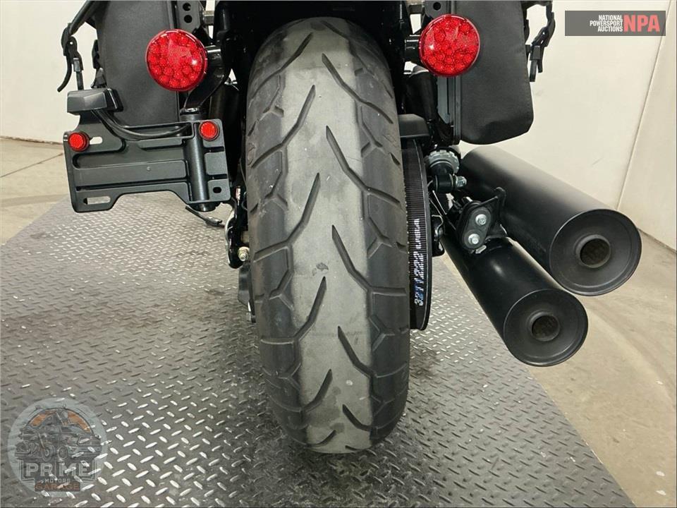2022 Indian Motorcycle CHIEF BOBBER DARK HORSE — фото 22
