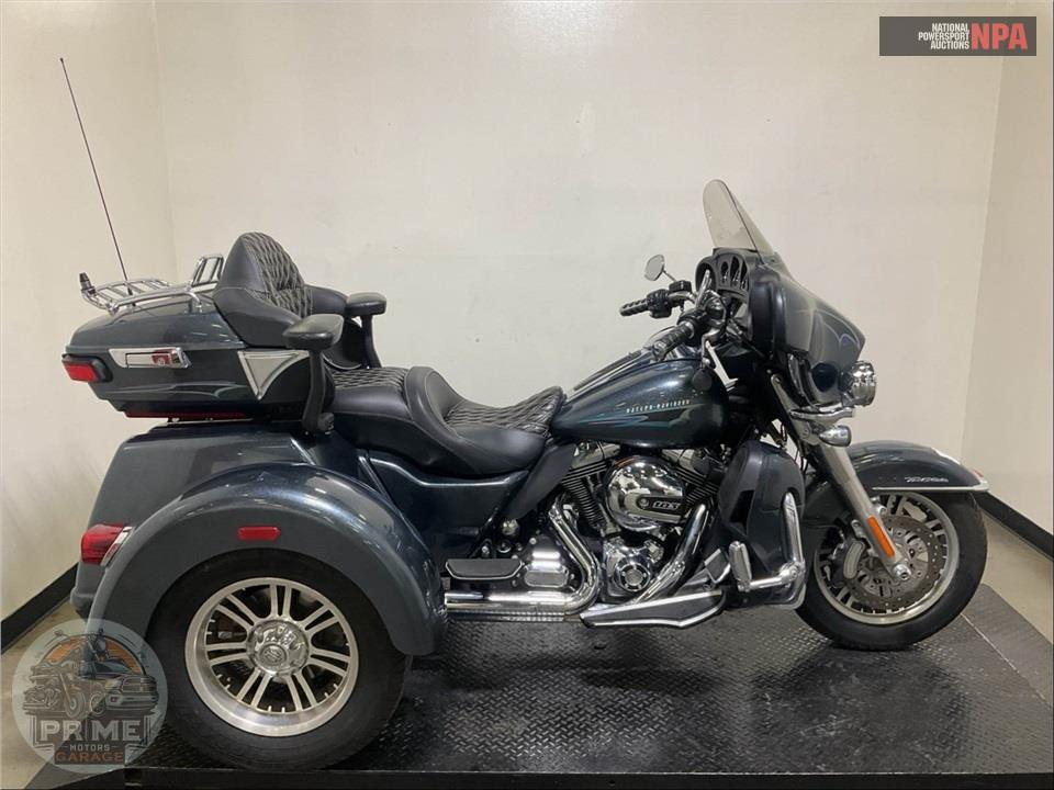 2015 Harley-Davidson FLHTCUTG TRIGLIDE ULTRA CLASSIC — фото 1