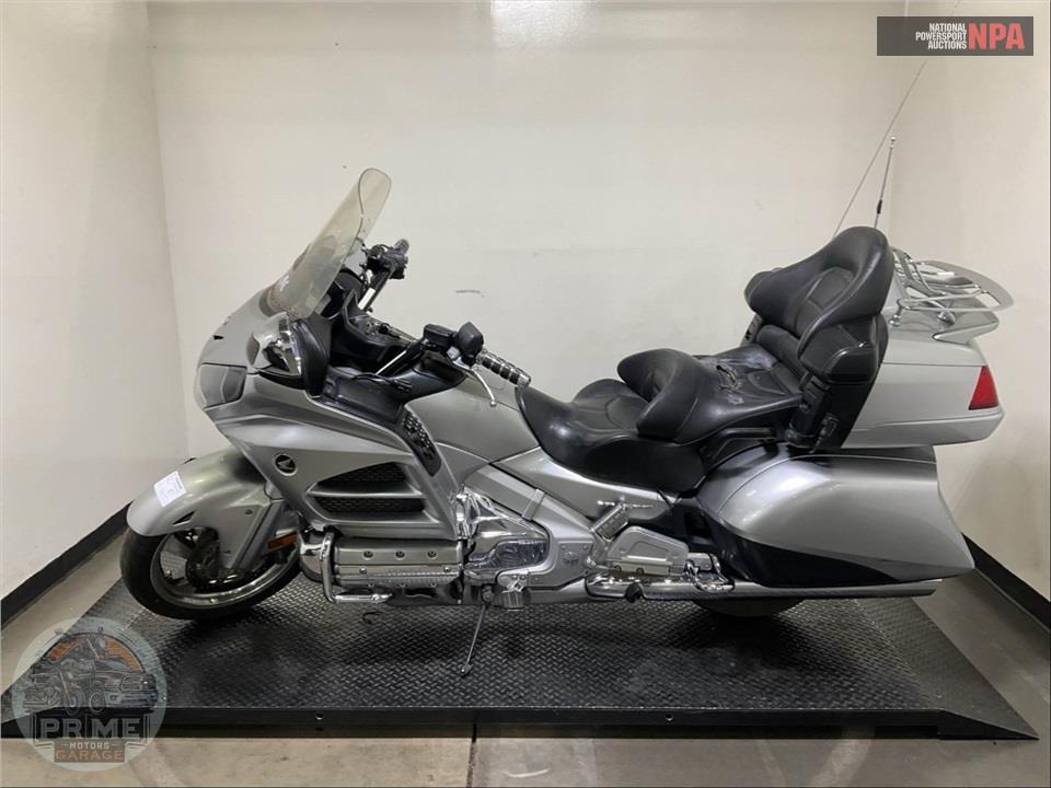 2013 Honda GL18HPMD GOLDWING — фото 3
