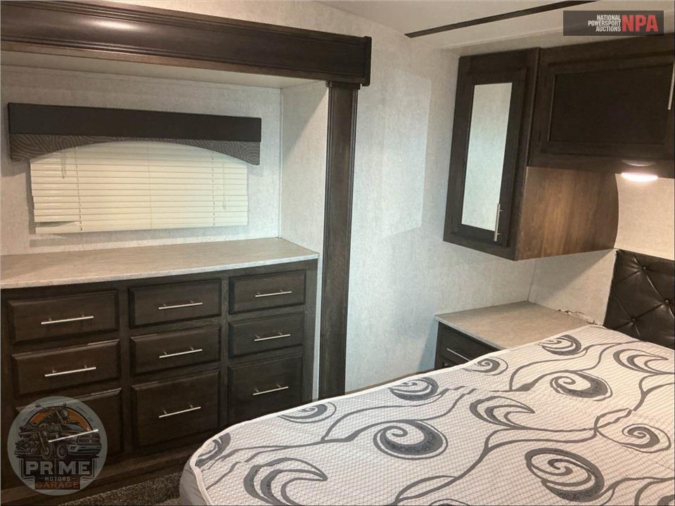 2018 Starcraft M-296BHS - TELLURIDE FIFTH WHEEL SERIES — фото 10