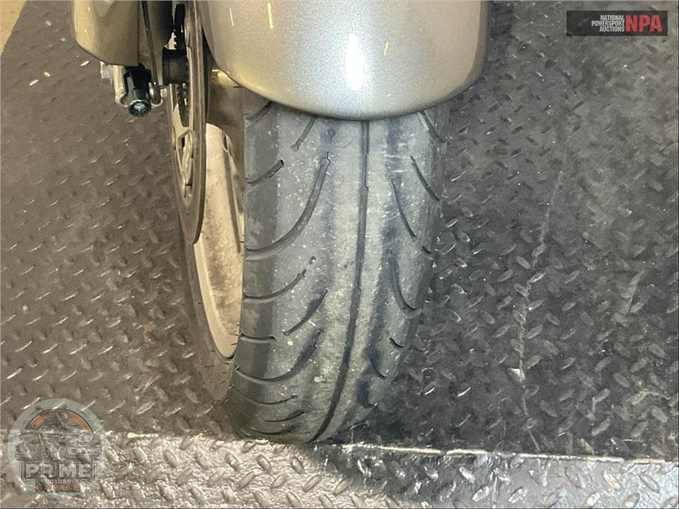 2010 Honda GL1800HPNAMA GLDWNG ABS** — фото 26