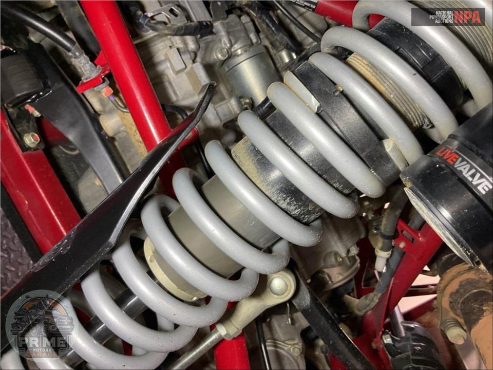2025 Honda SXS1000S2RD TALON1000R FOX LIVE VALVE — фото 26