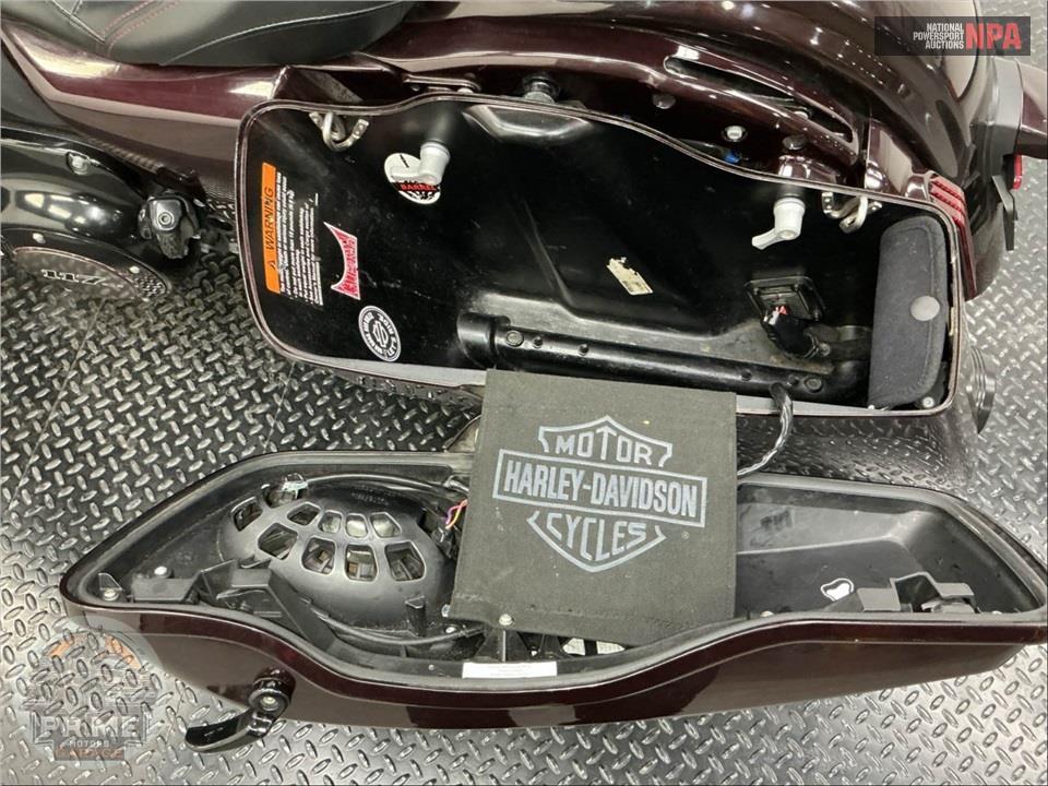 2019 Harley-Davidson FLHXSE CVO STREET GLIDE — фото 40