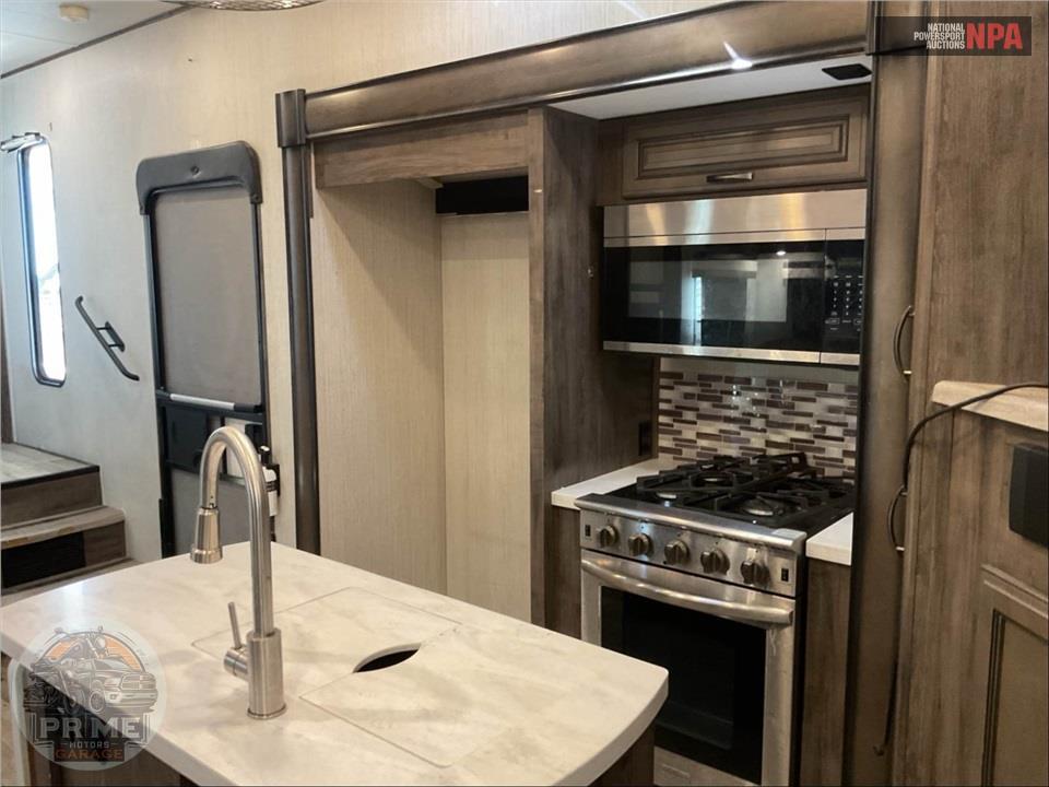 2021 Sandpiper By Forest River M-384QBOK - FIFTH WHEEL SERIES — фото 8