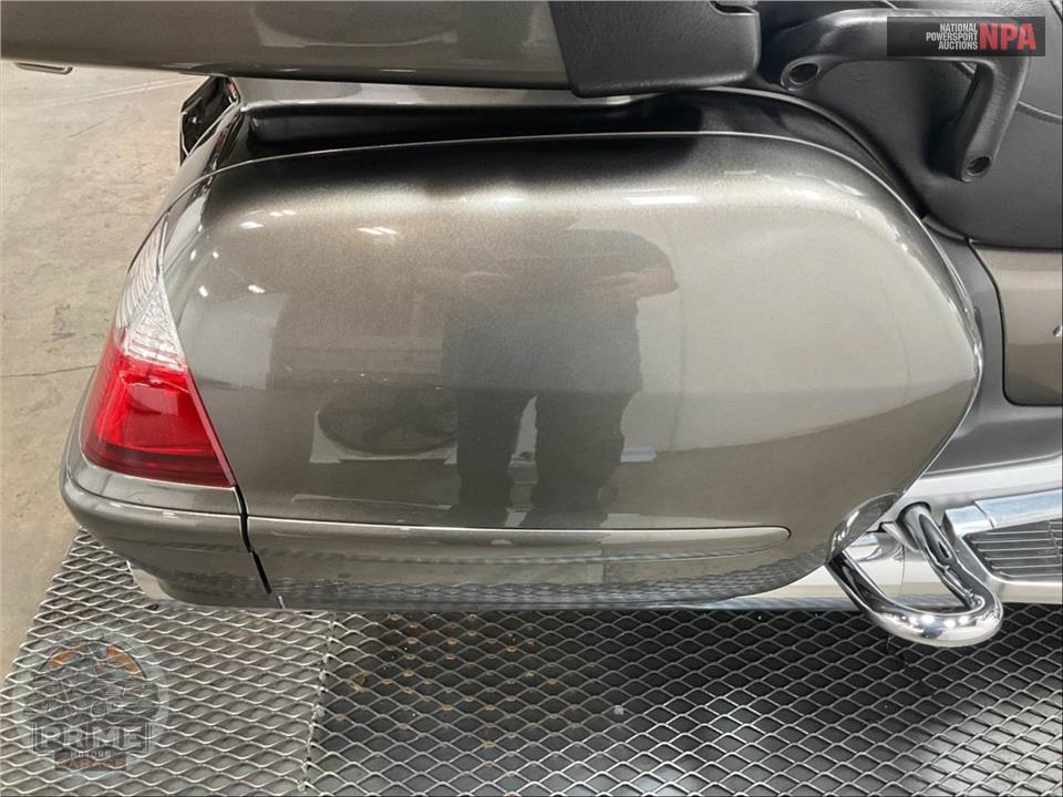 2010 Honda GL1800HPMA GOLDWING — фото 16