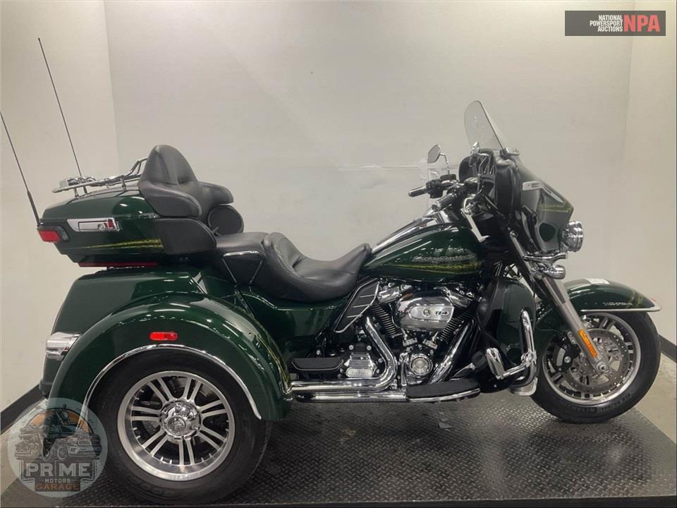 2019 Harley-Davidson FLHTCUTG TRI GLIDE ULTRA — фото 1