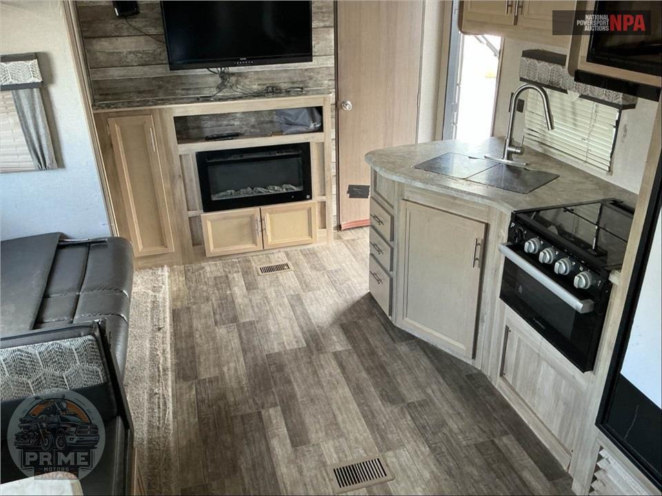 2021 Coachmen By Forest River M-323 BHDSCK - CATALINA LEGACY SERIES — фото 8