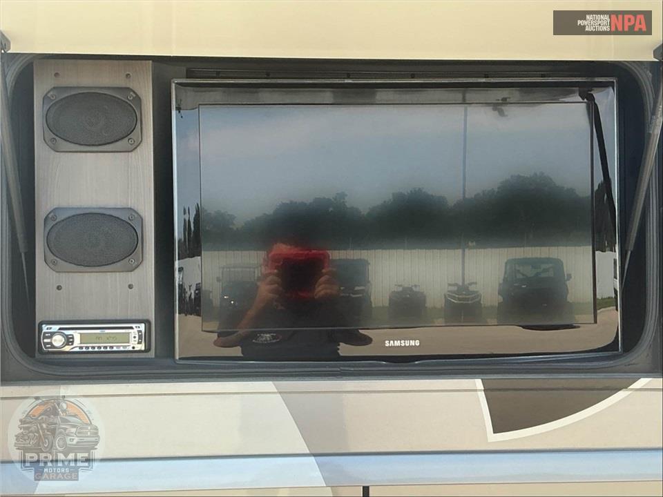 2012 Winnebago M-36M-CUMMINS 360HP - JOURNEY SERIES — фото 44