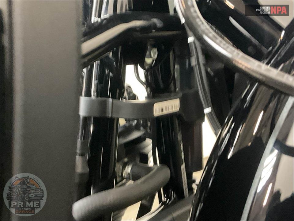 2025 Harley-Davidson FLHXU STEET GLIDE ULTRA — фото 11