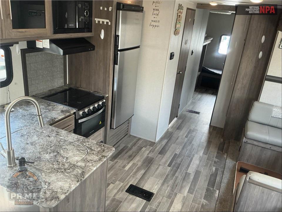 2021 Crossroads Rv M-328 SB ZINGER SERIES — фото 6