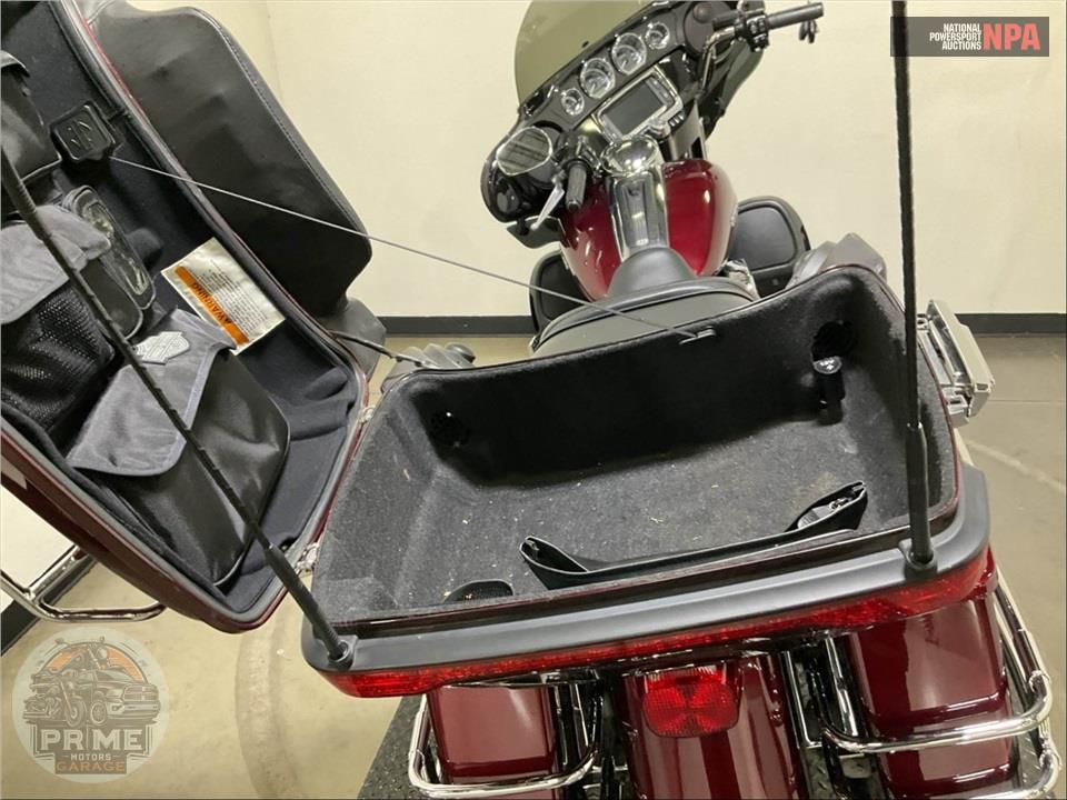 2014 Harley-Davidson FLHTK ELECTRA GLIDE ULTRA LIMITED — фото 35