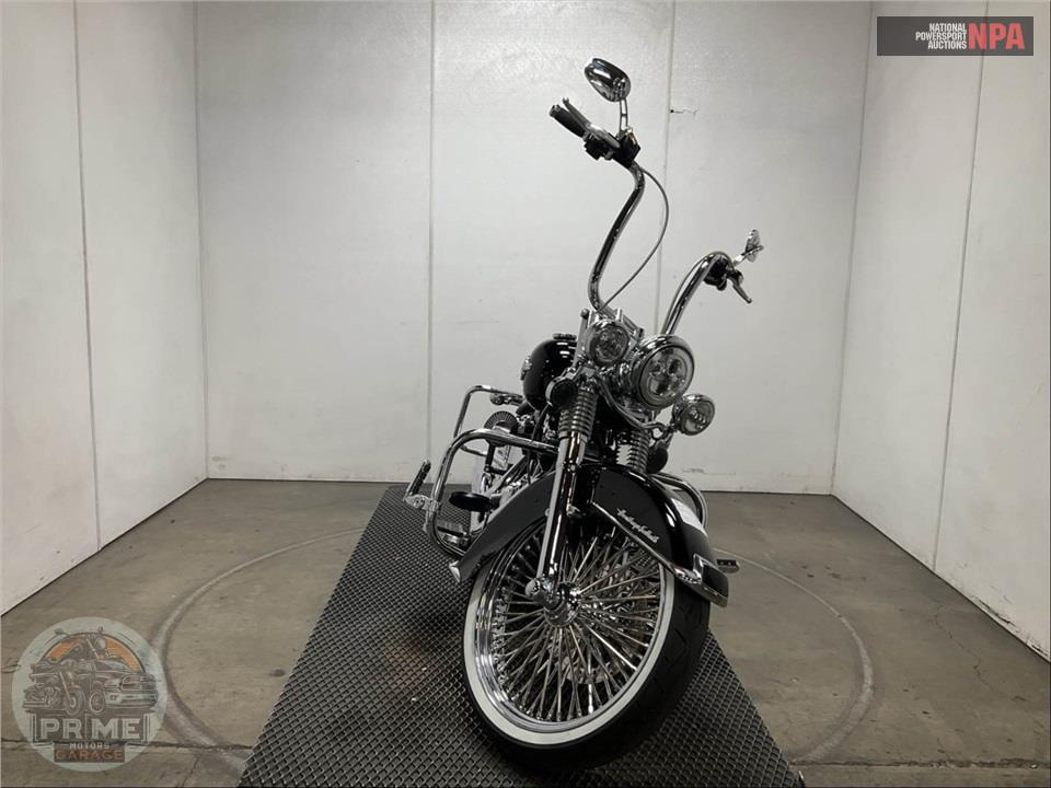 2016 Harley-Davidson FLSTC HERITAGE SOFTAIL CLASSIC — фото 2