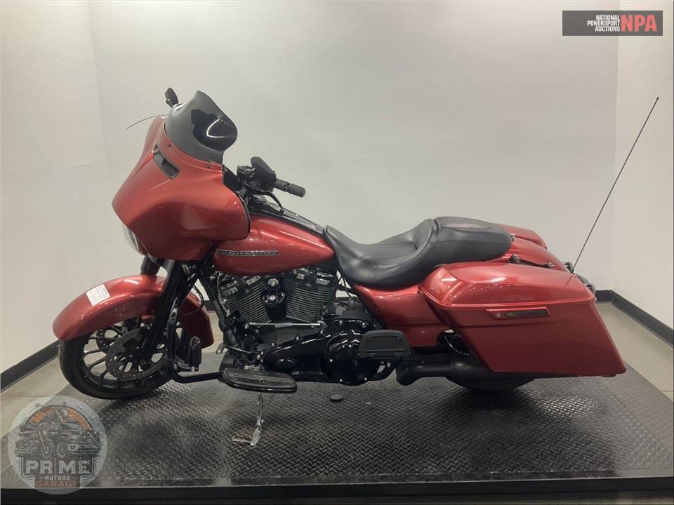 2018 Harley-Davidson FLHXS STREET GLIDE SPECIAL — фото 3
