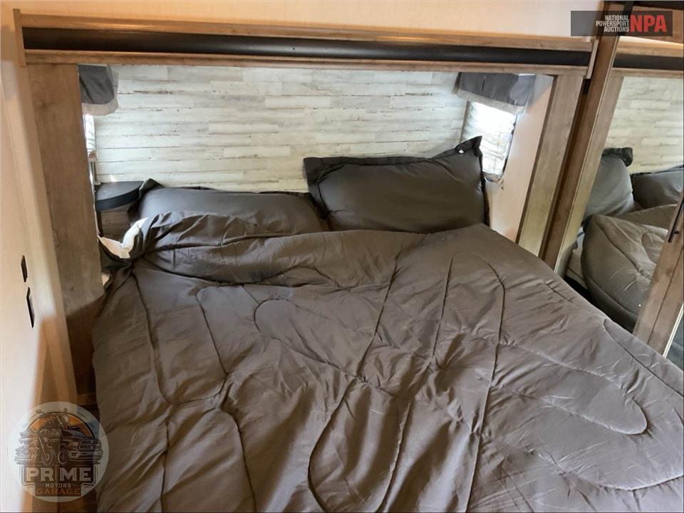 2022 Sabre By Forest River M-36BHQ - FIFTH WHEEL SERIES — фото 12