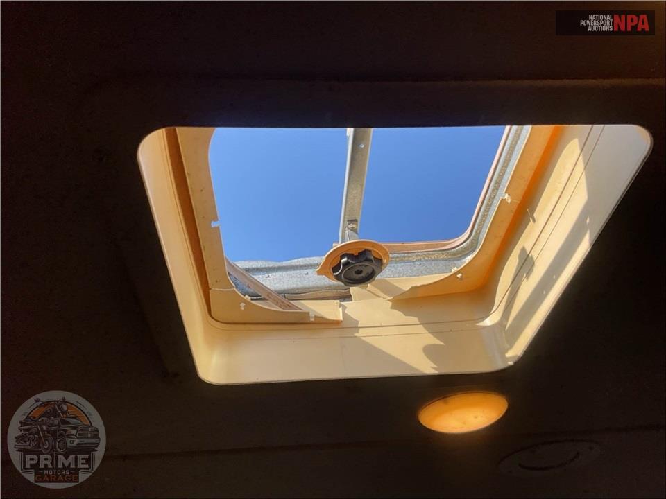 2018 Thor Motor Coach M-31E E450-V10 - FOUR WINDS SERIES — фото 56