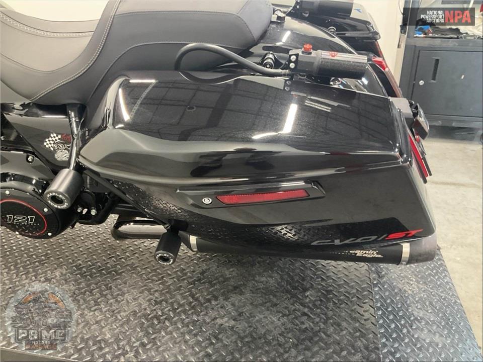2024 Harley-Davidson FLTRXSTSE CVO ROAD GLIDE ST — фото 13
