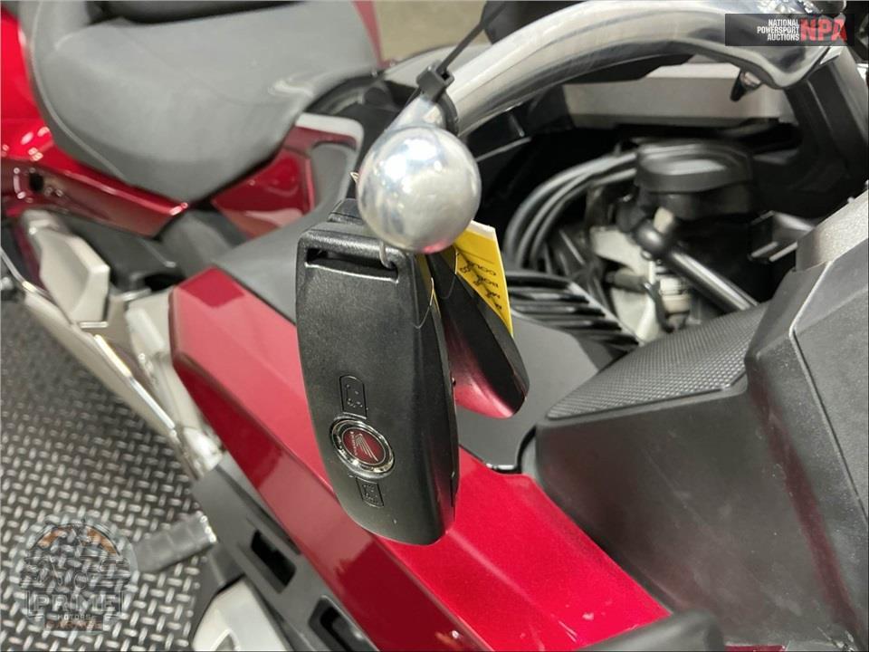 2021 Honda GL1800D GOLDWING TOUR DCT — фото 11