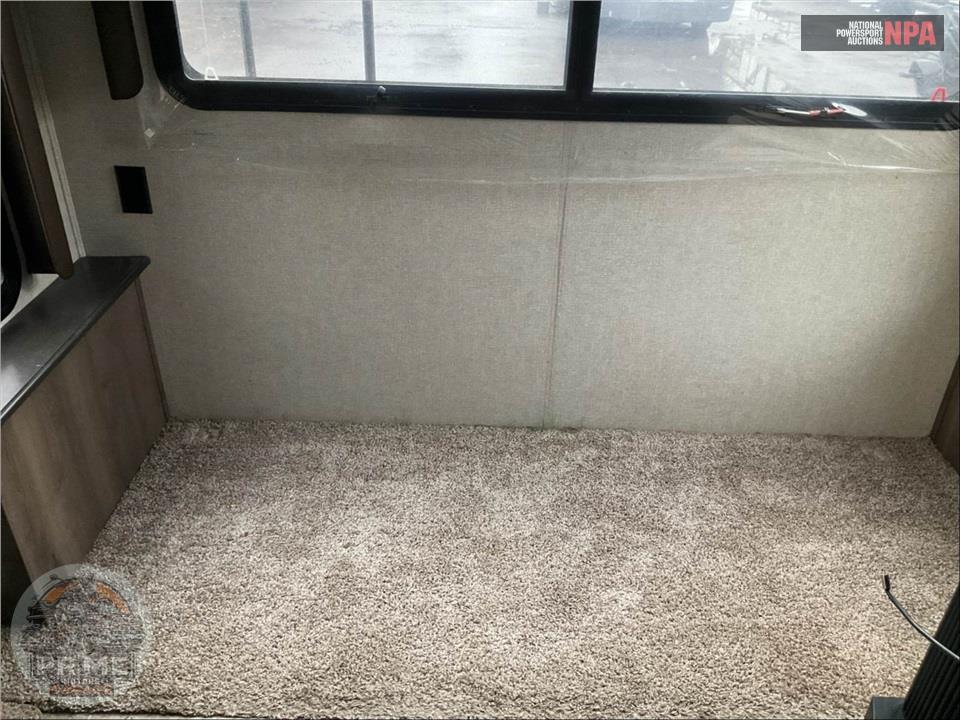 2018 Keystone Rv M-3121 RL - MONTANA FIFTH WHEEL SERIES — фото 11