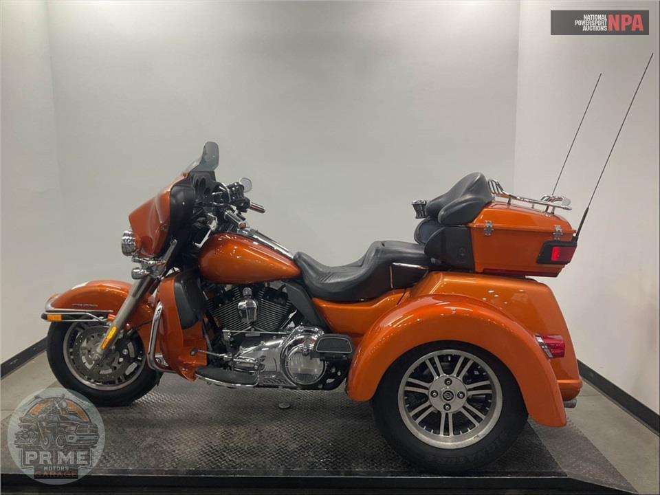 2013 Harley-Davidson FLHTCUTG TRIGLIDE UL CLSC — фото 3