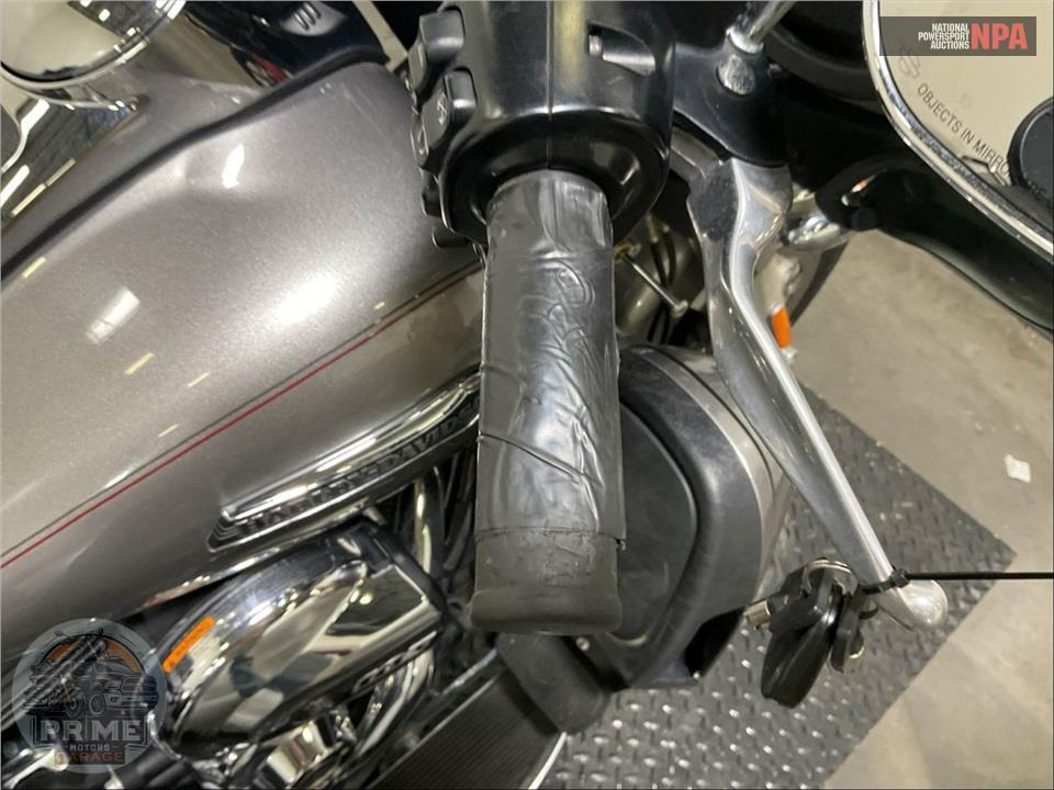 2016 Harley-Davidson FLHTCUTG TRIGLIDE ULTRA CLASSIC — фото 26