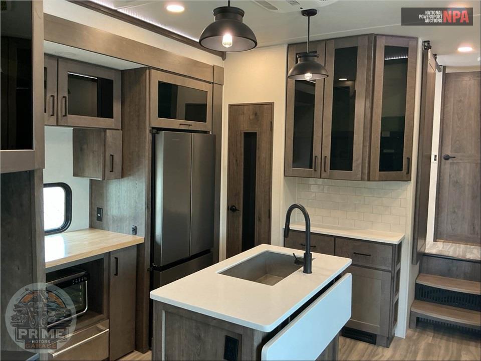 2023 Alliance Rv M-36V11 - VALOR FIFTH WHEEL SERIES — фото 9