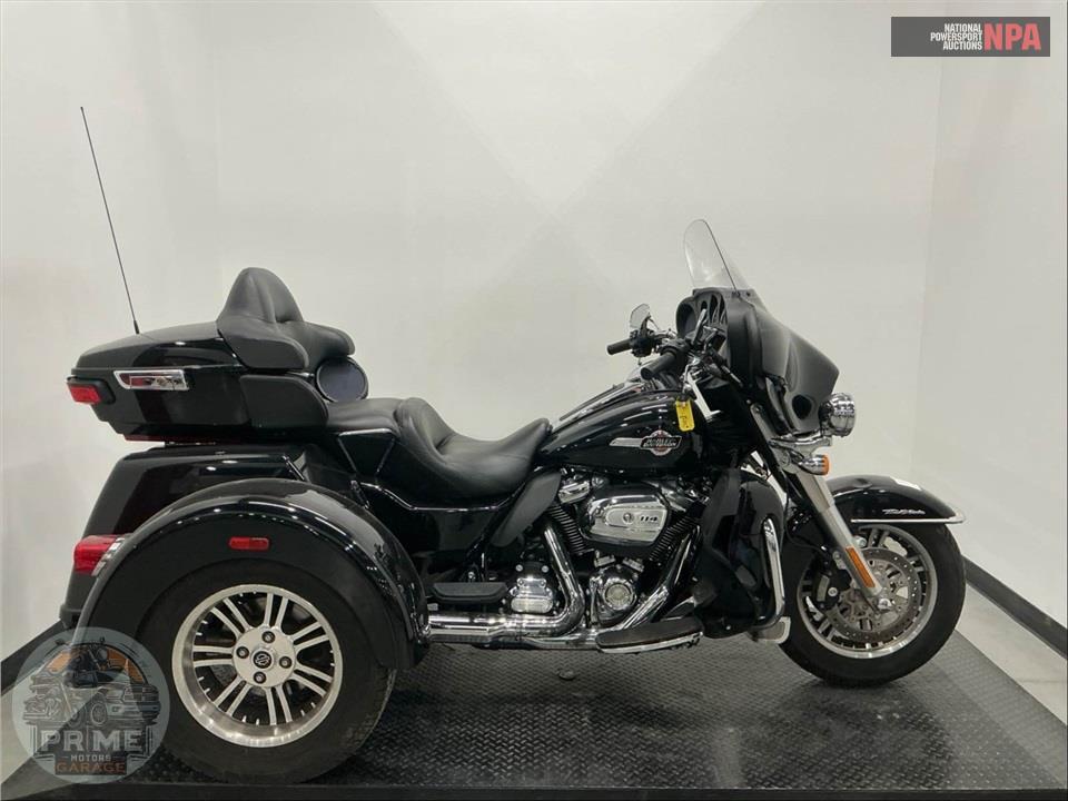 2023 Harley-Davidson FLHTCUTG TRI GLIDE ULTRA CLASSIC — фото 1