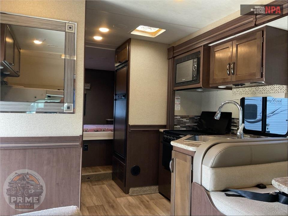 2017 Thor Motor Coach M-29FE E450-V10 - FREEDOM ELITE SERIES — фото 6