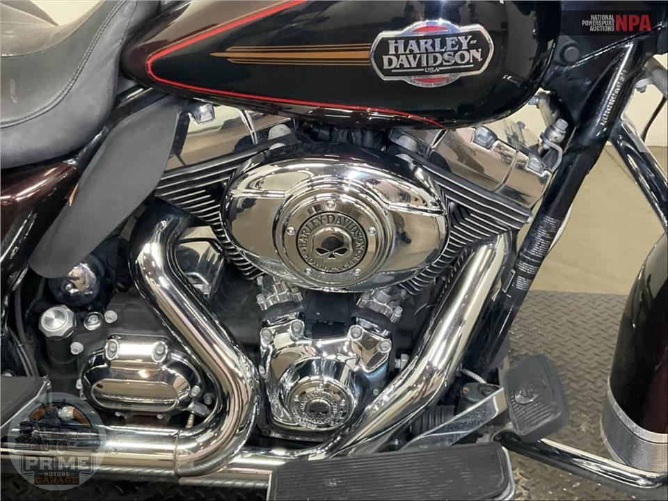 2011 Harley-Davidson FLHTCUTG TRIGLIDE UL CLSC — фото 6