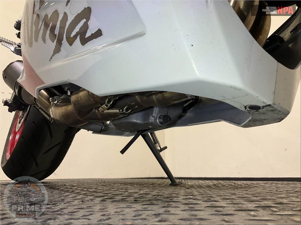 2025 Kawasaki ZX636KSFAL NINJA ZX-6R — фото 13