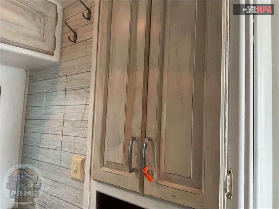 2010 Keystone Rv M-3640 RL - ALPINE FIFTH WHEEL SERIES — фото 18