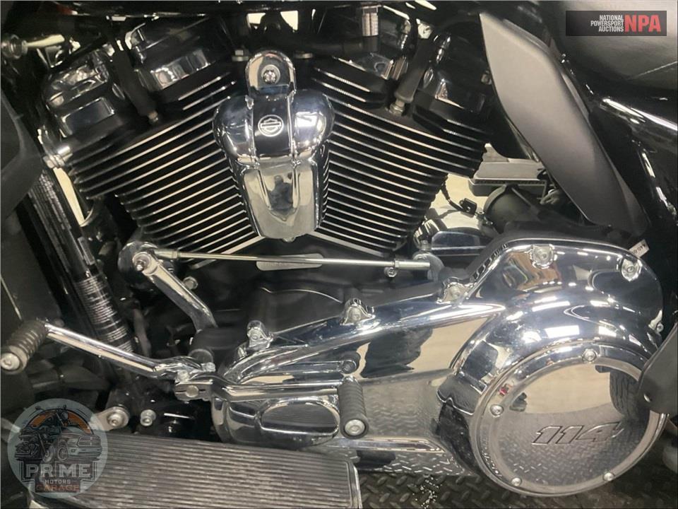 2019 Harley-Davidson FLHTCUTG TRI GLIDE ULTRA — фото 8