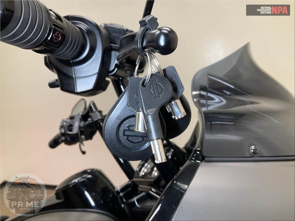 2019 Harley-Davidson FLTRXS ROAD GLIDE SPECIAL — фото 13