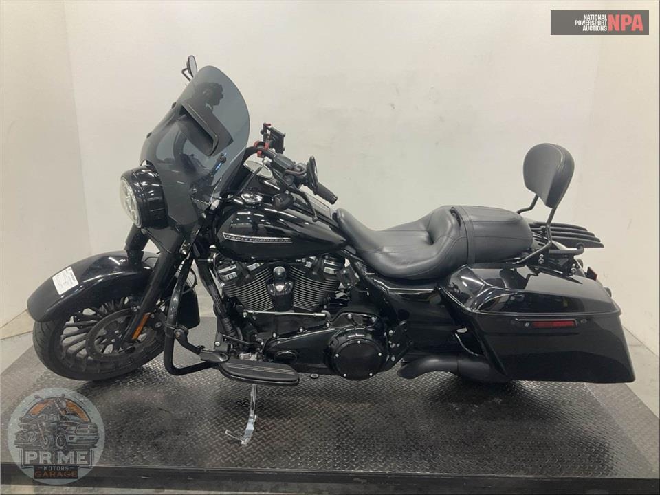 2017 Harley-Davidson FLHRXS ROAD KING SPECIAL — фото 3