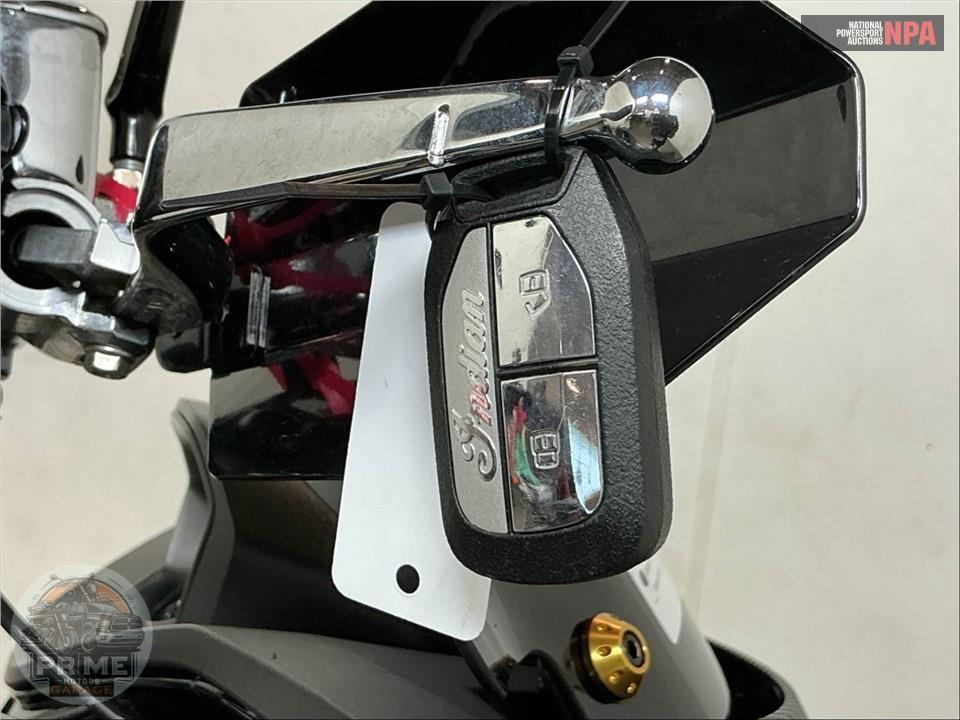 2021 Indian Motorcycle CHALLENGER LIMITED (BLACK) — фото 11