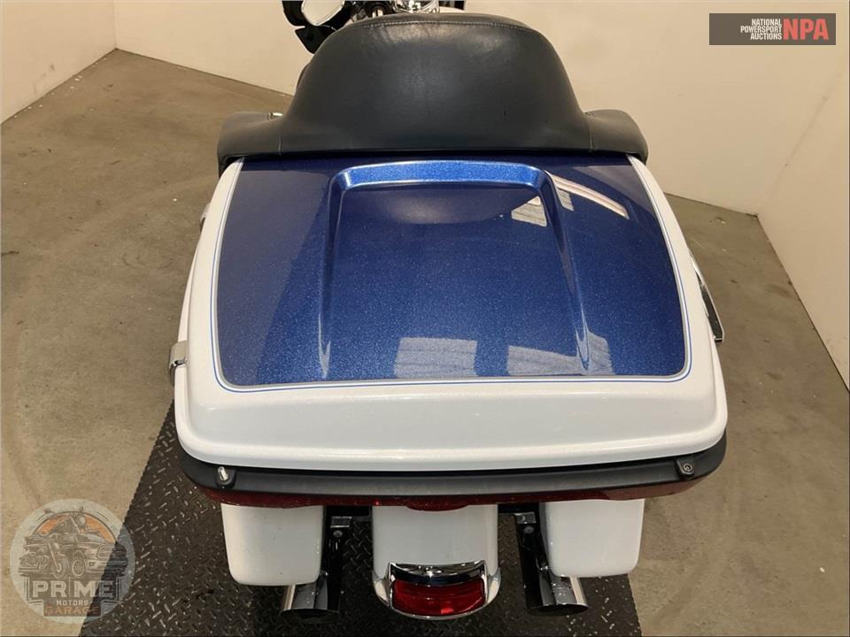 2015 Harley-Davidson FLHTCUL ULTRA CLASSIC LOW — фото 22