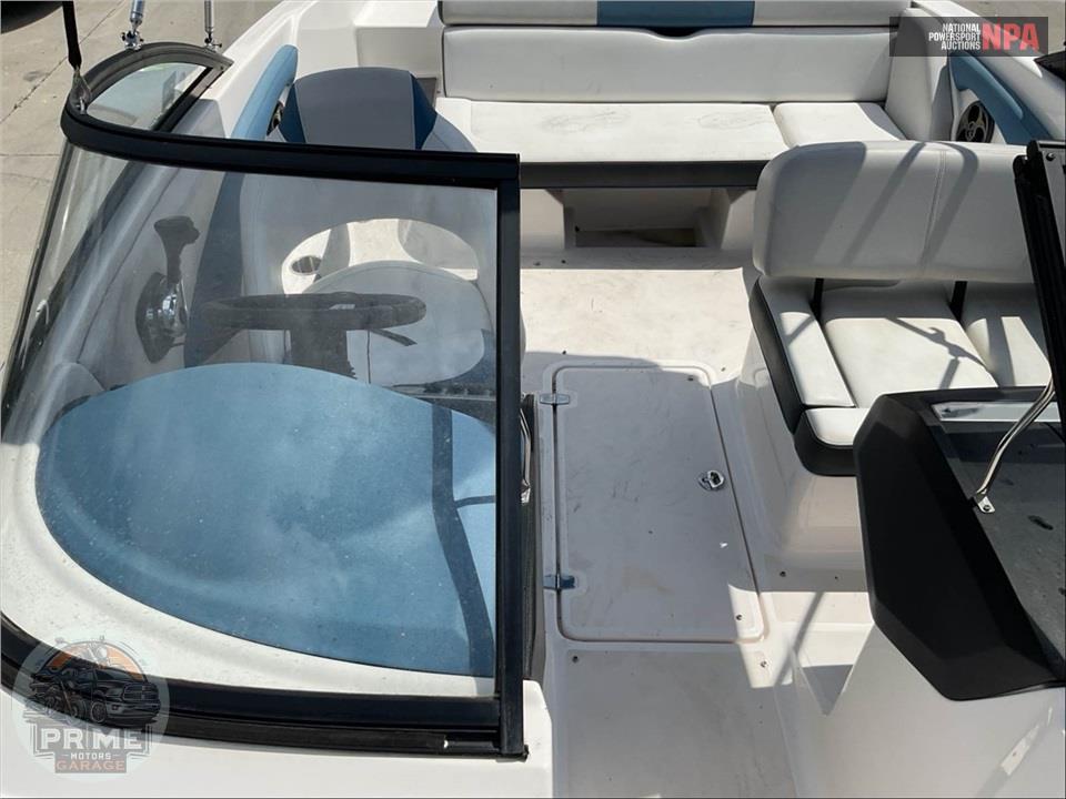 2016 Regal Marine 1900 ES L=20/E=1 200HP VOLVO SD — фото 28