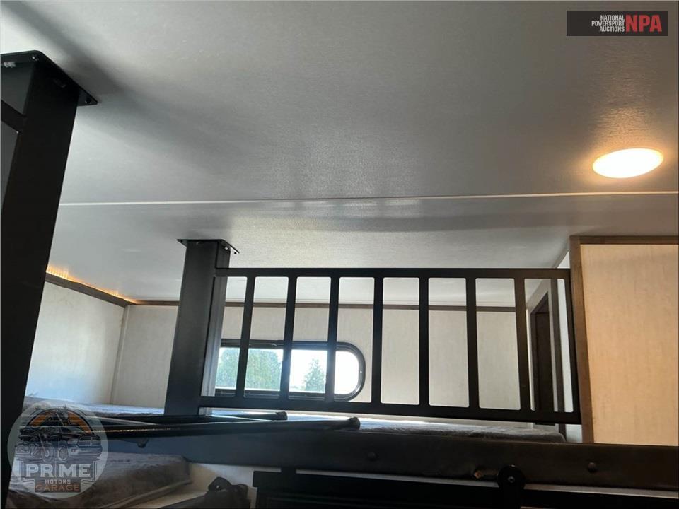 2022 Sabre By Forest River M-38DBQ - FIFTH WHEEL SERIES — фото 22
