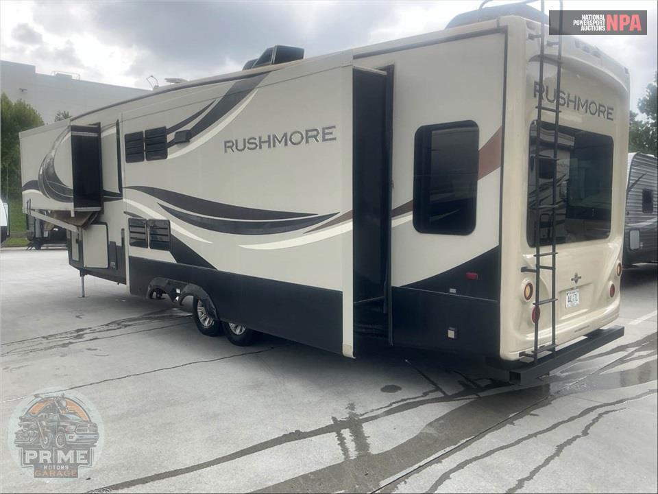 2015 Crossroads Rv FRANKLIN - RUSHMORE FIFTH WHEEL SERIES — фото 3