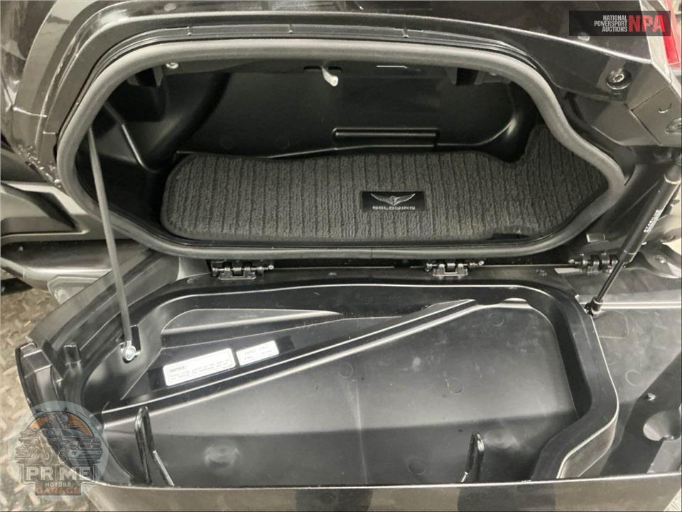 2022 Honda GL1800D GOLDWING TOUR DCT — фото 16