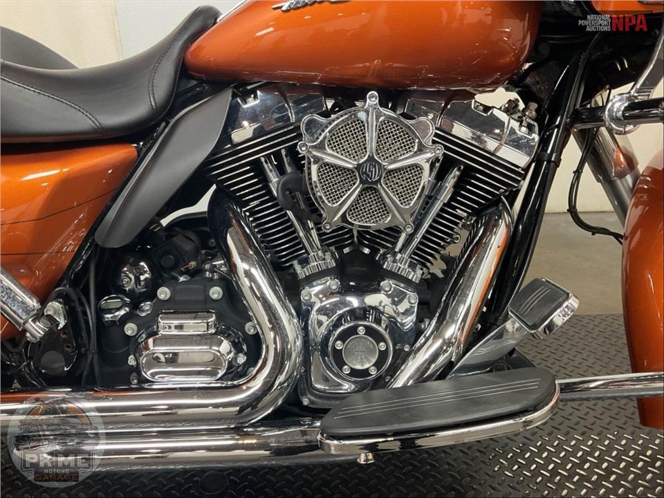 2015 Harley-Davidson FLTRXS ROAD GLIDE SPECIAL — фото 6