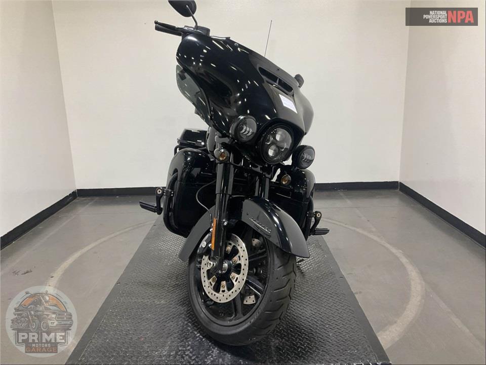2023 Harley-Davidson FLHTK ELECTRA GLIDE ULTRA LIMITED — фото 2