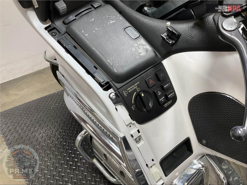 2008 Honda GL1800PM8 GOLDWING — фото 18